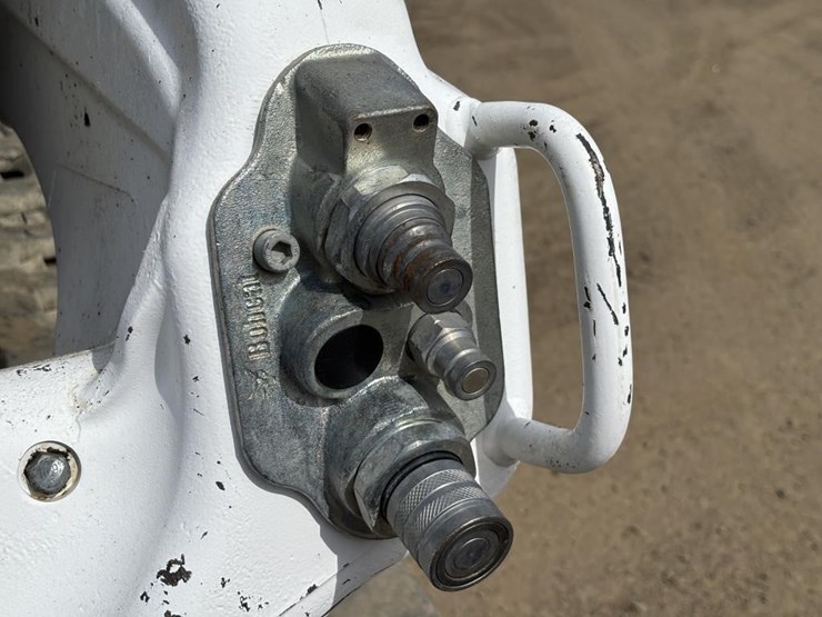 2022-bobcat-t66-image-14