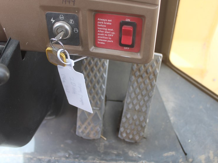 1998-john-deere-444h-image-45