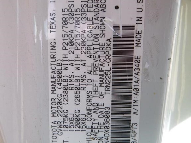 2013-toyota-tacoma-image-29