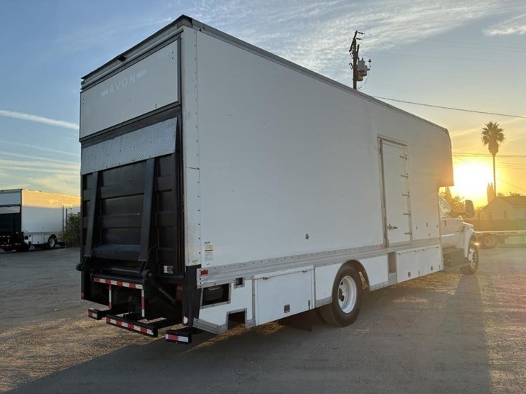 2016-ford-f650-xlt-image-3