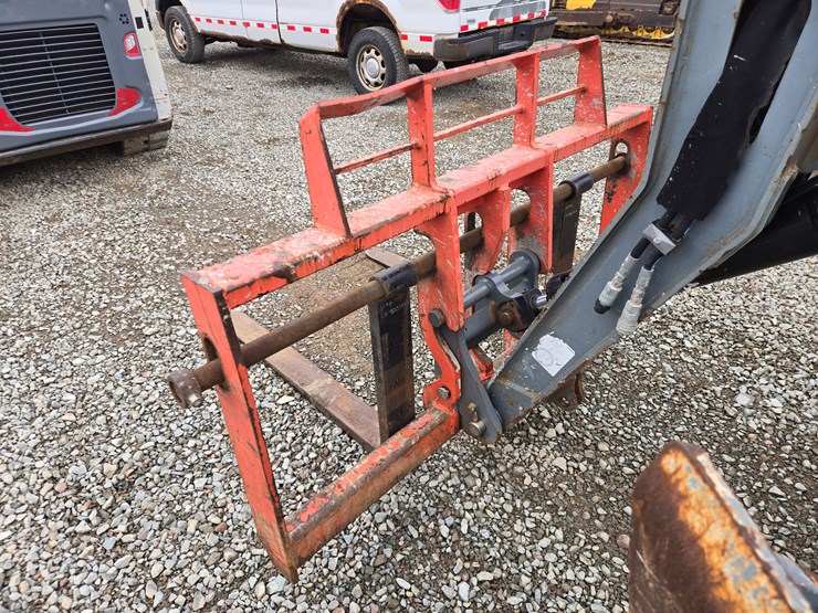 skyjack-sj1056ths-image-12