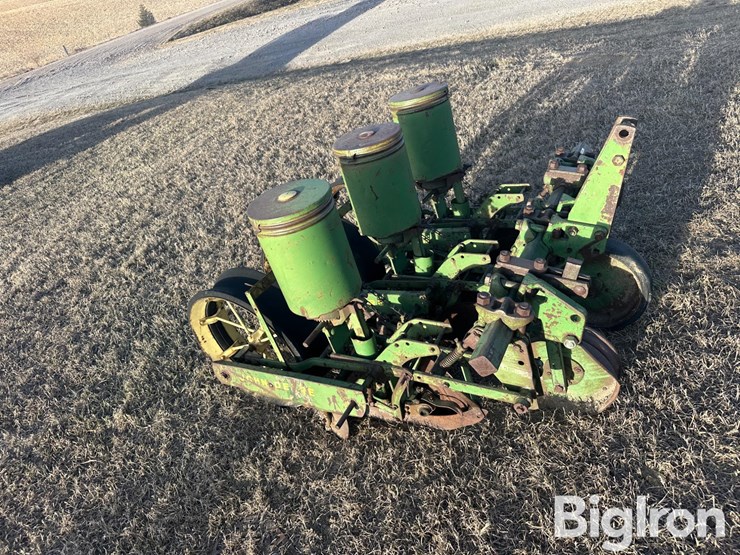 john-deere-24-image-4