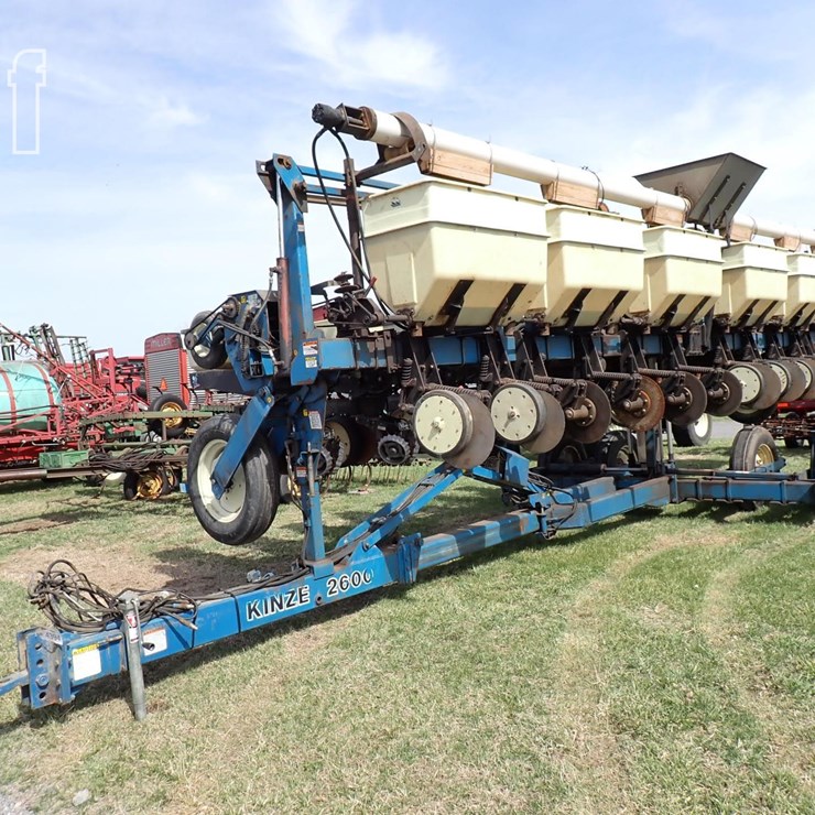 KINZE 2600