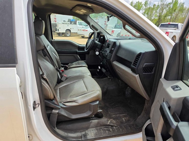 2016-ford-f150-xl-image-9