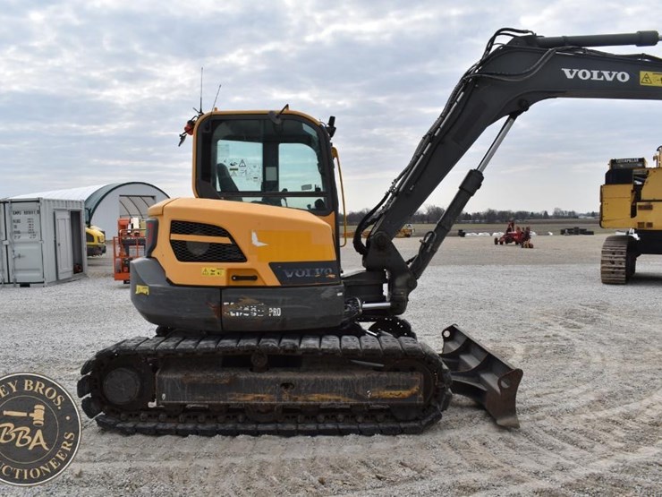 2019-volvo-ecr88d-image-10