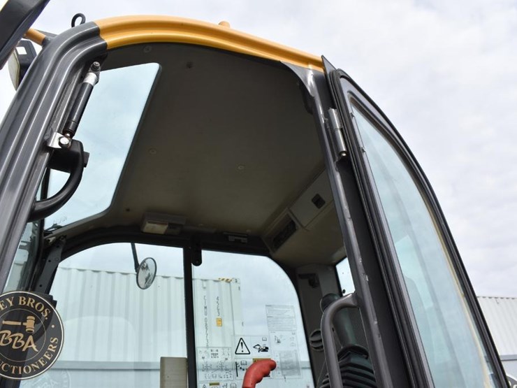 2019-volvo-ecr88d-image-53