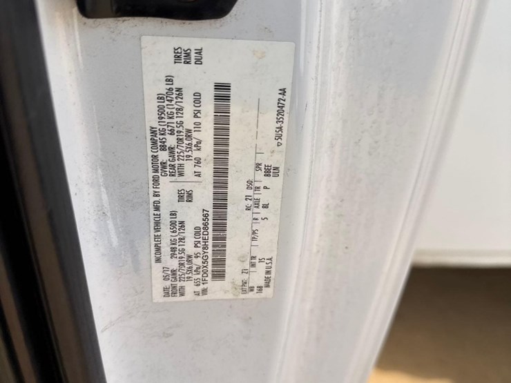 2017-ford-f550-xl-image-19