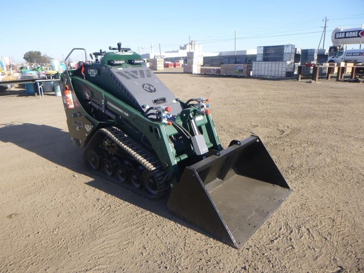 2026-kubota-d1703-image-2