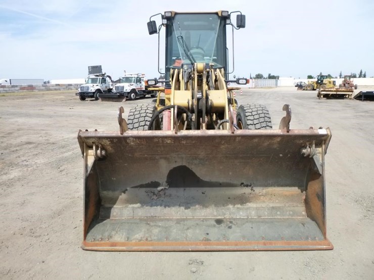2004-caterpillar-924gz-image-20