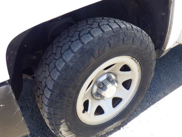 2017-chevrolet-1500-image-13