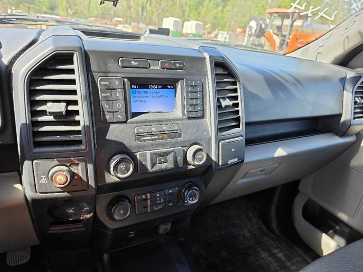 2019-ford-f150-xl-image-11