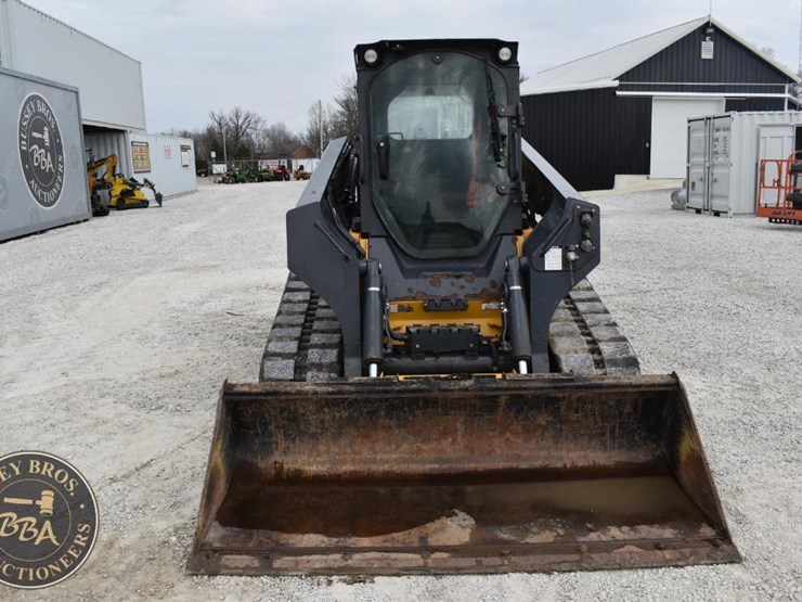 2023-deere-333g-image-11