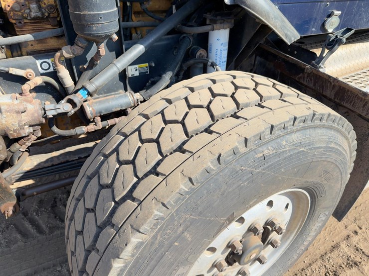 2001-kenworth-t800-image-9