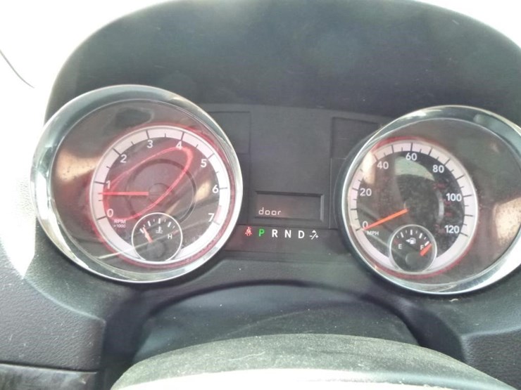 2014-dodge-grand-caravan-image-16