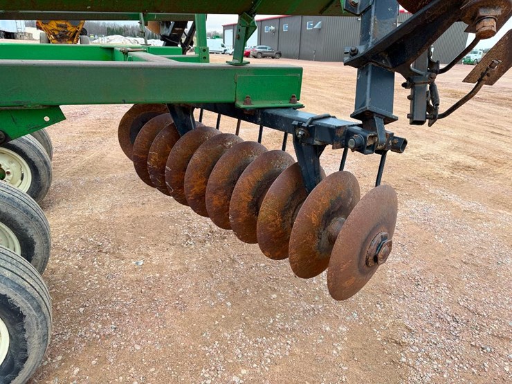 john-deere-630-image-10