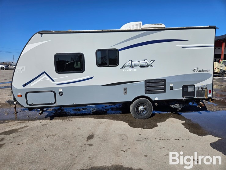 2020-massey-ferguson-730-image-8