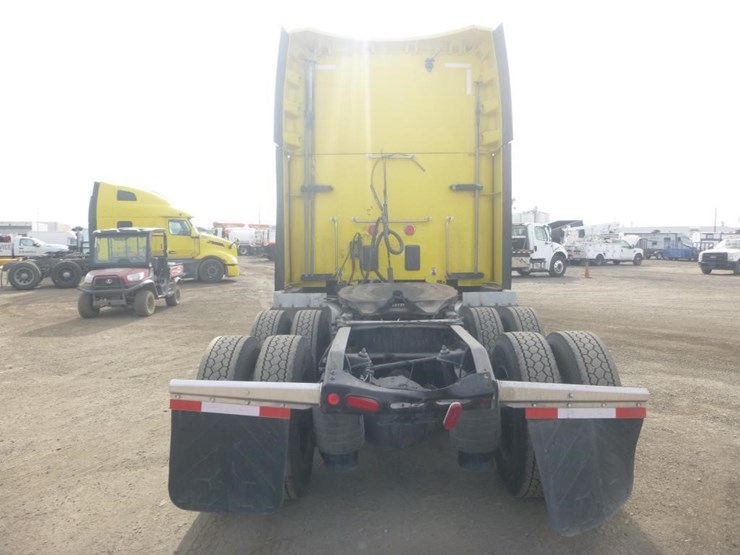 2024-peterbilt-579-image-6