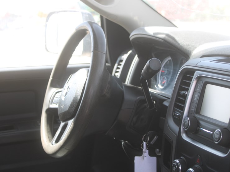 2015-dodge-3500-image-67