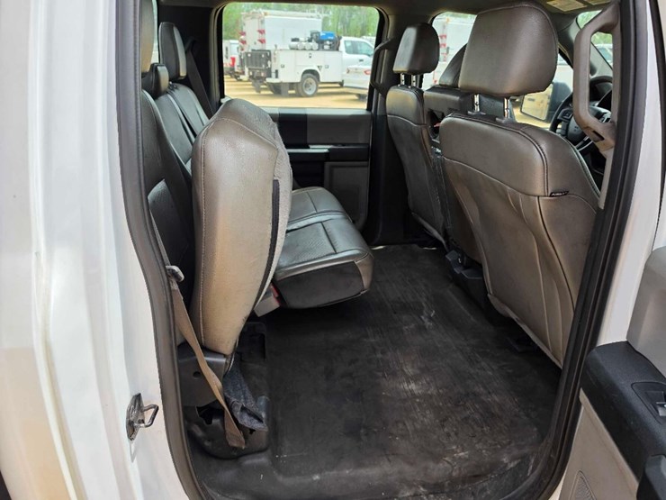 2016-ford-f150-xl-image-8