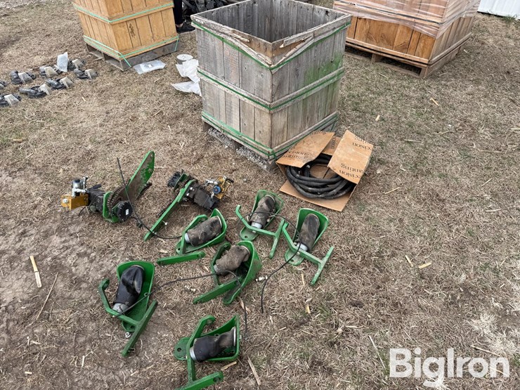 john-deere-hydraulic-drives,-air-bags,-&-wedge-box-image-1