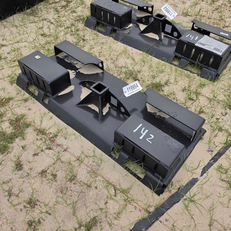 - SKID STEER RECEIVER HITCH