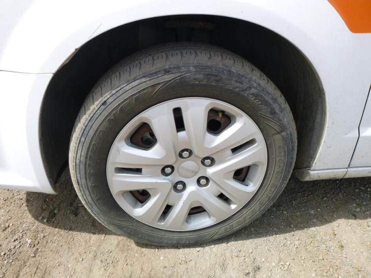 2014-dodge-grand-caravan-image-33