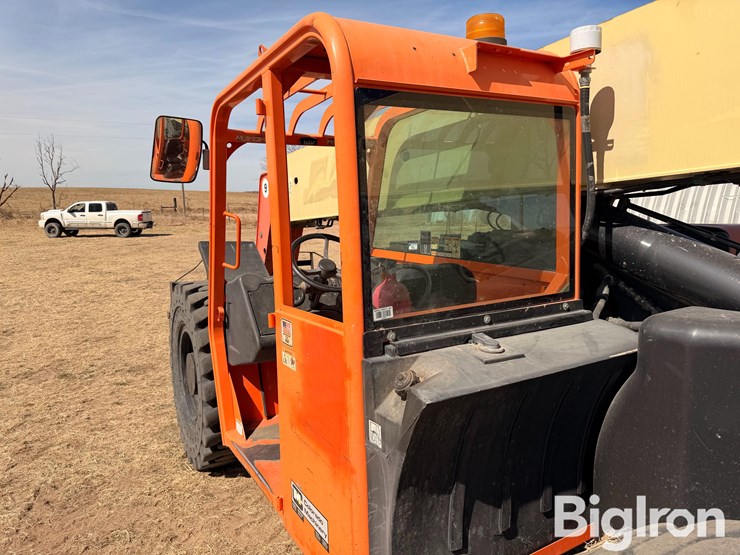 2012-jlg-g9-43a-image-10