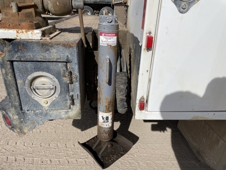 2006-kenworth-t300-image-35