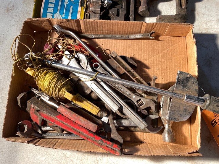 #2524-•-herschel-chain-breaker-and-various-other-tools-image-5