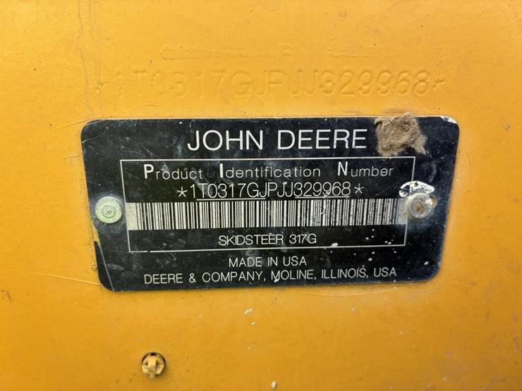 2018-deere-317g-image-22