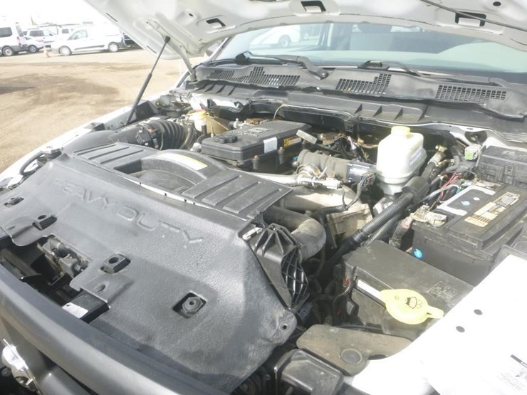 2011-dodge-ram-5500-image-15