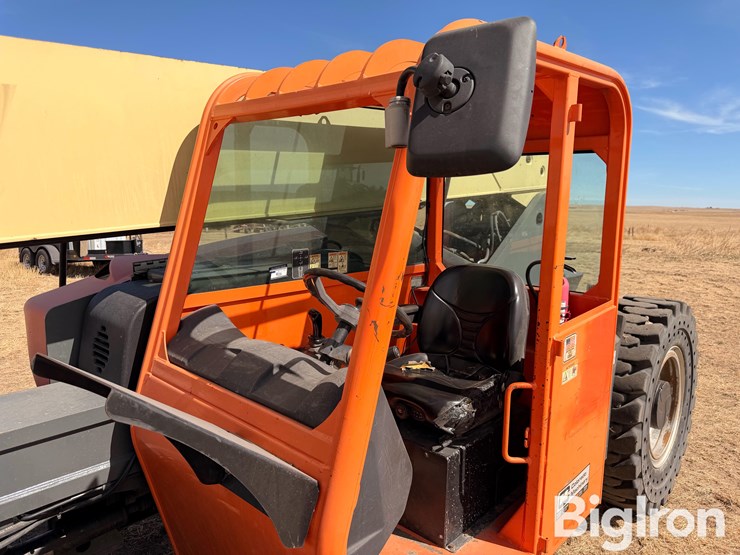 2012-jlg-g9-43a-image-11