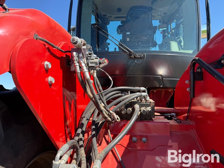 2012-versatile-375-image-16