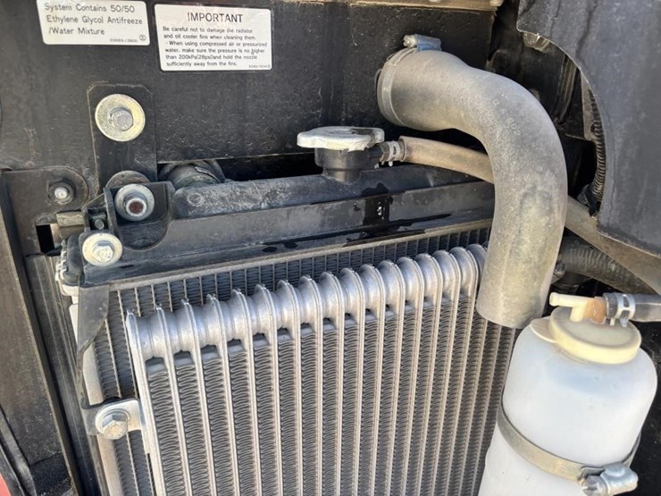 2020-takeuchi-tb230-image-48