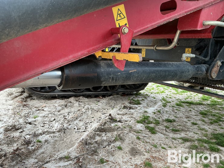 2016-case-ih-8240-image-11