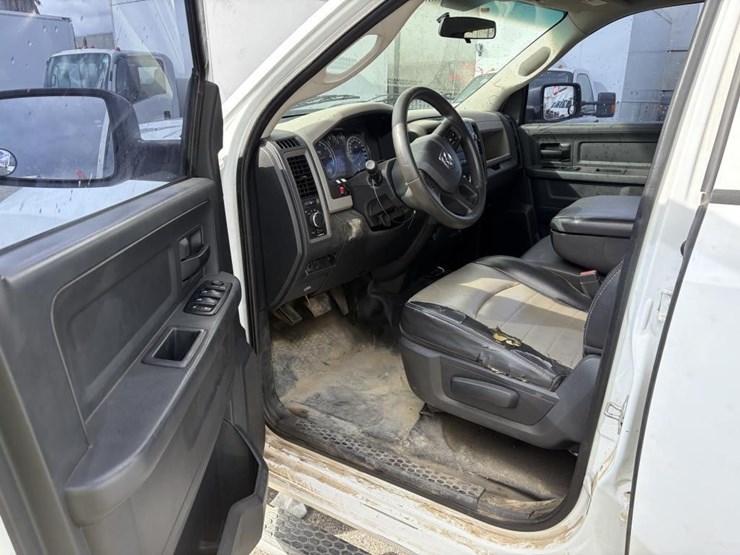 2012-dodge-2500-image-13