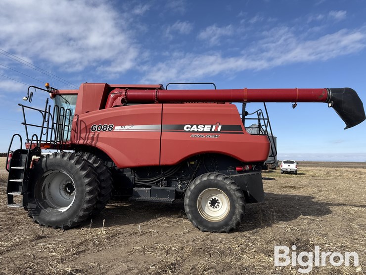 2011-case-ih-6088-image-8
