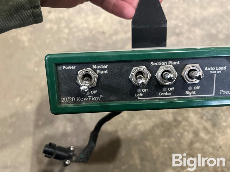 precision-planting-20/20-row-flow-image-10