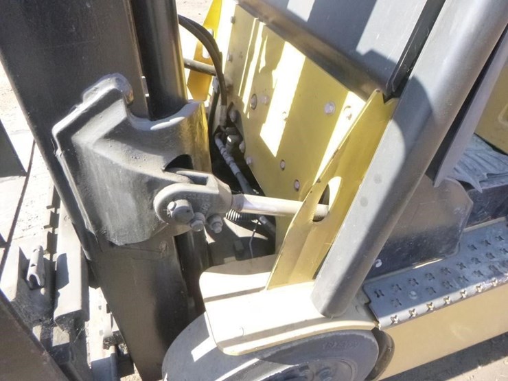 yale-glc30-forklift-image-13