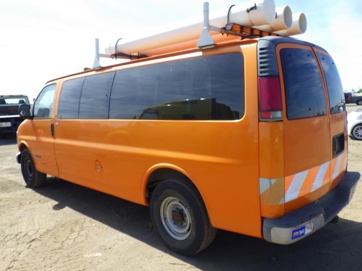 2000-gmc-safari-image-4