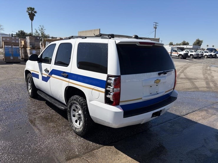 2013-chevrolet-tahoe-image-4