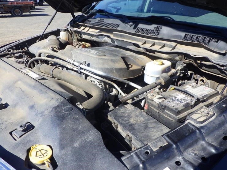 2016-dodge-3500-image-11