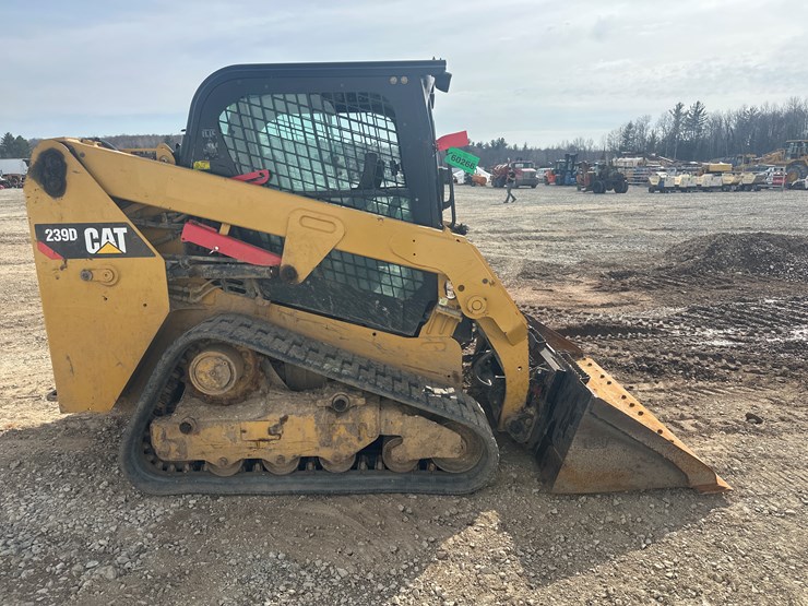 2017-caterpillar-239d-image-6