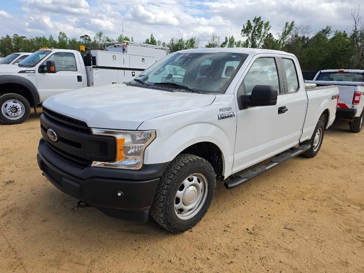 2020-ford-f150-xl-image-1