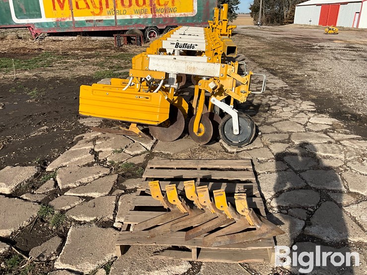 1997-buffalo-6300-image-4