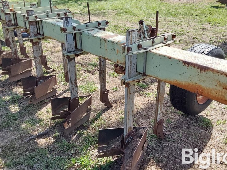 caterpillar-15-image-19