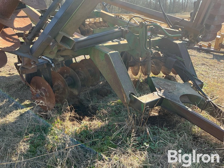 john-deere-630-image-15