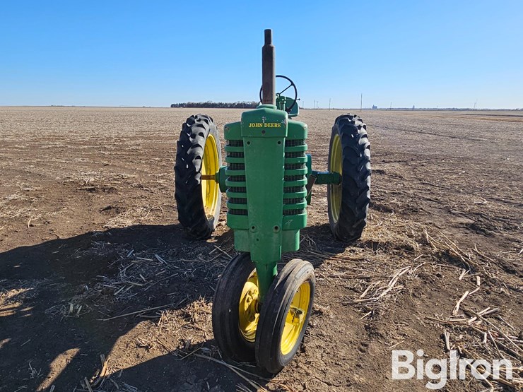 john-deere-b-image-2