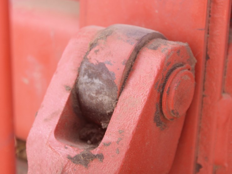 hesston-4910-image-50