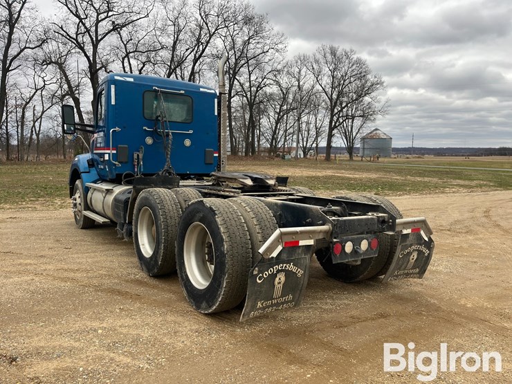 2017-kenworth-t880-image-7